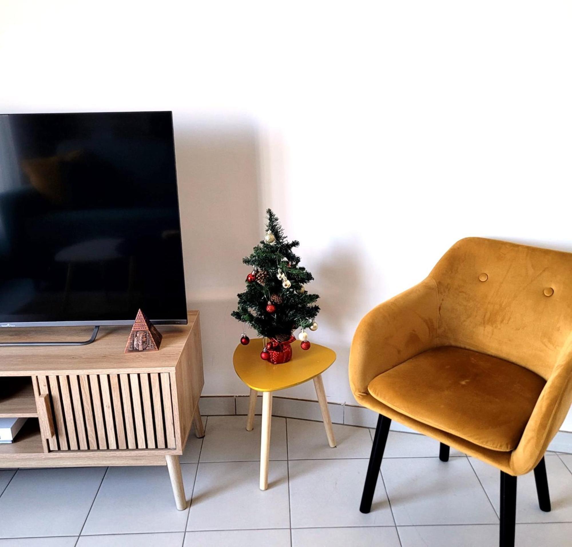 Superbe Appartement ,Proche De Paris, Dans Residence Privee , Ideal Familles, Parking Et Wifi Gratuits! ! ! Vitry-sur-Seine Exterior photo